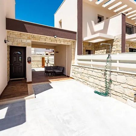 Villa Joanna Βίλα *